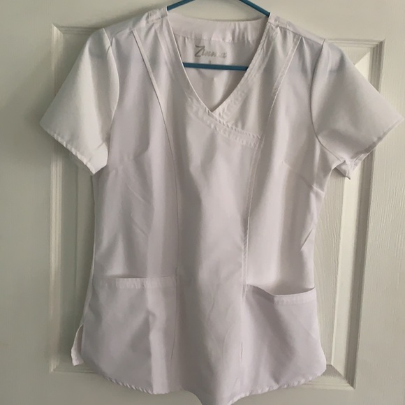 Scrub tops size small - Picture 9 of 10